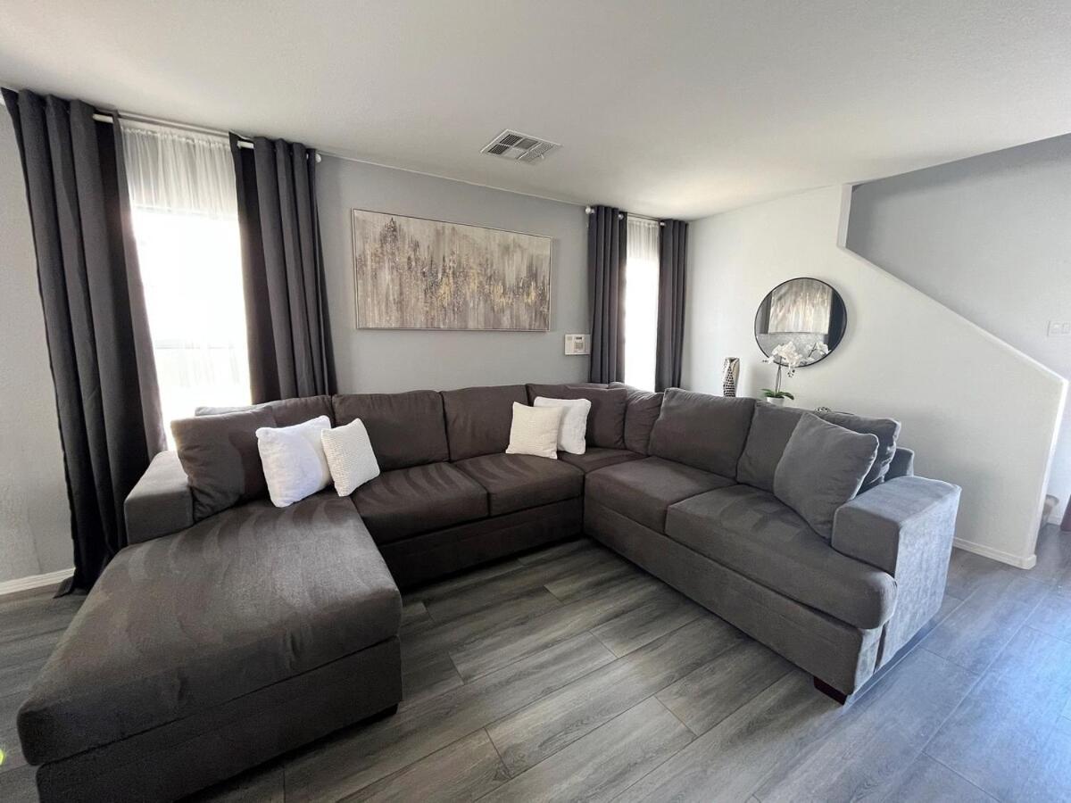 Ferienhaus Beautiful 2 Story 20 Minutes From The Strip